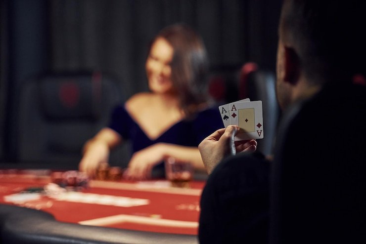 Mobile phone screen showing sandibet slot Daily Bonus credit notification